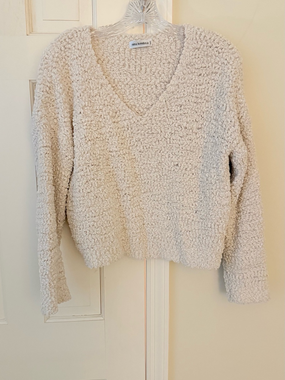 Ella Kendricks Cream Popcorn V-Neck Pullover